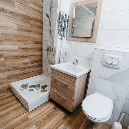 Fuer 4 Personen 2 Ca, 72 M Sup2 In Komarna, Dubrovnik Neretva Apartment *