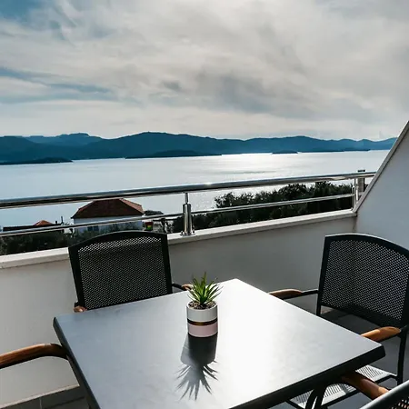 Fuer 4 Personen 2 Ca, 72 M Sup2 In Komarna, Dubrovnik Neretva Apartment *